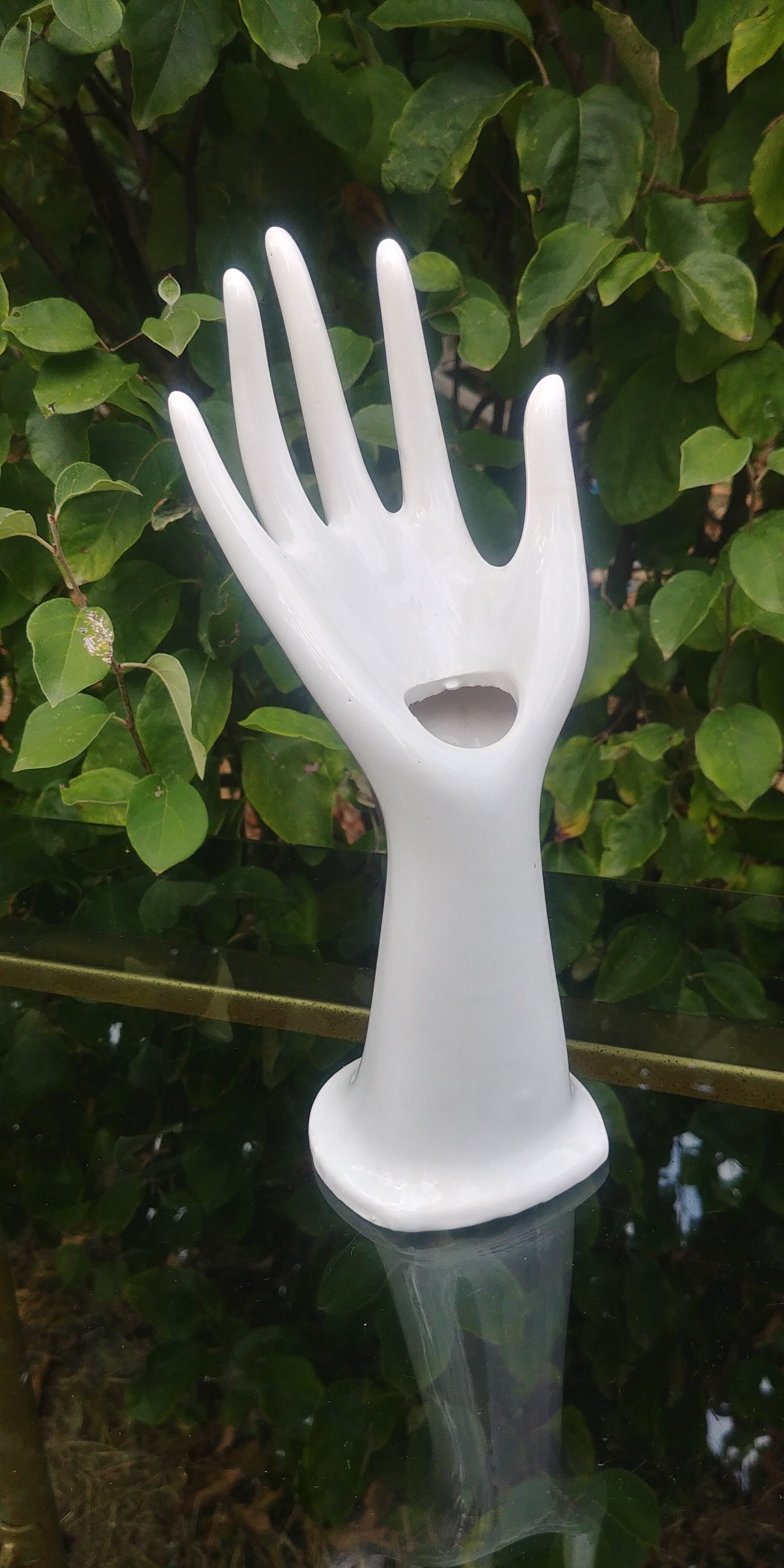 Hand baguier/jewelry holder in vintage white ceramic signed JMR