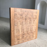 Decorative wooden top with checkerboard effect