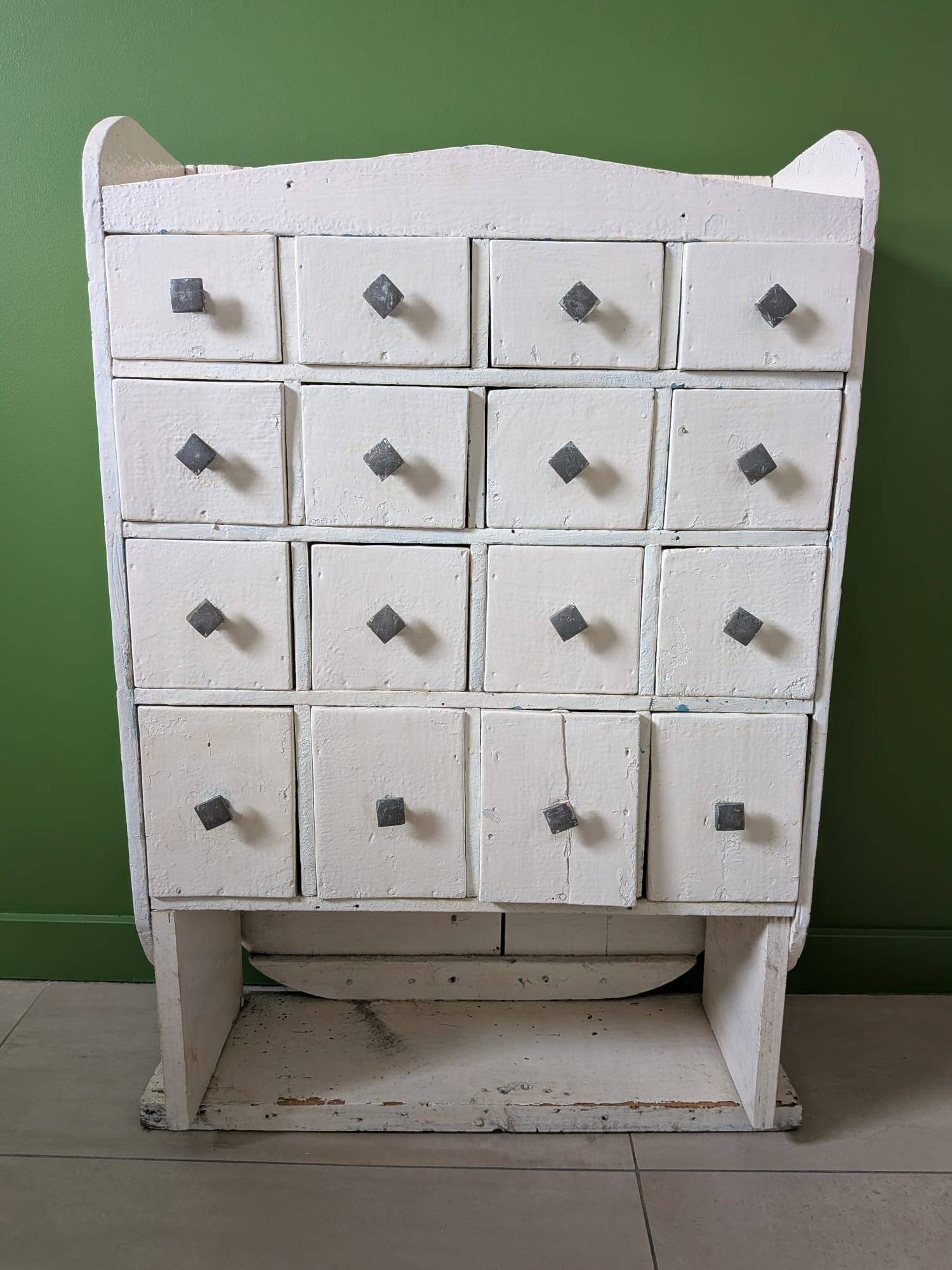 Small workshop furniture