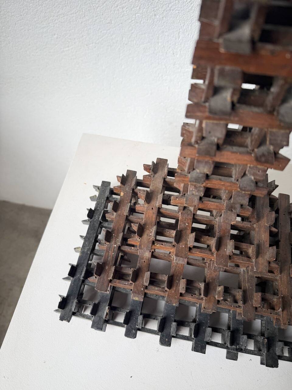 Crucifix sculpture Tramp Art 1900