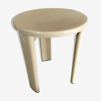 Tabouret tripode en plastique