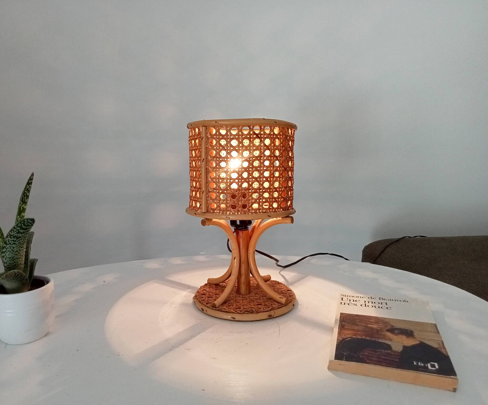 Vintage table lamp in organic style, French Riviera, rattan and caning.