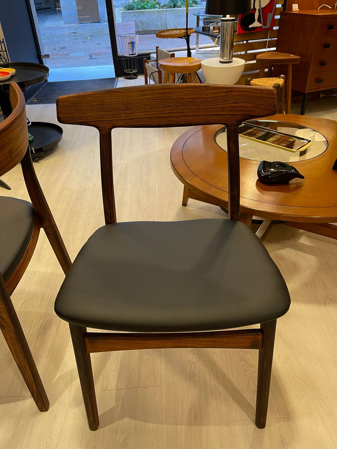 Paire de chaise Henning Kjaernulf pour Bruno Hansen, Danemark, 1960