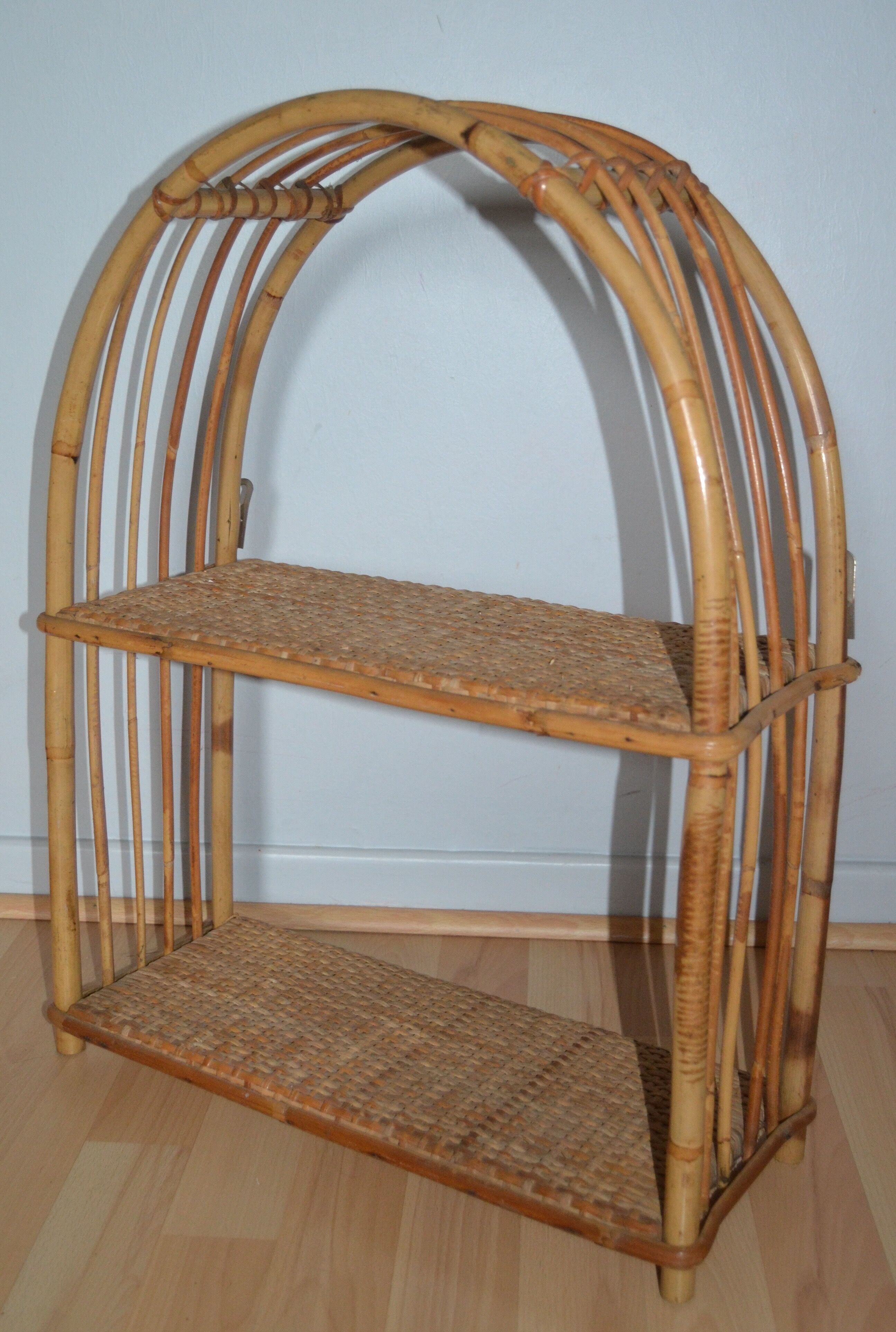 Round rattan shelf