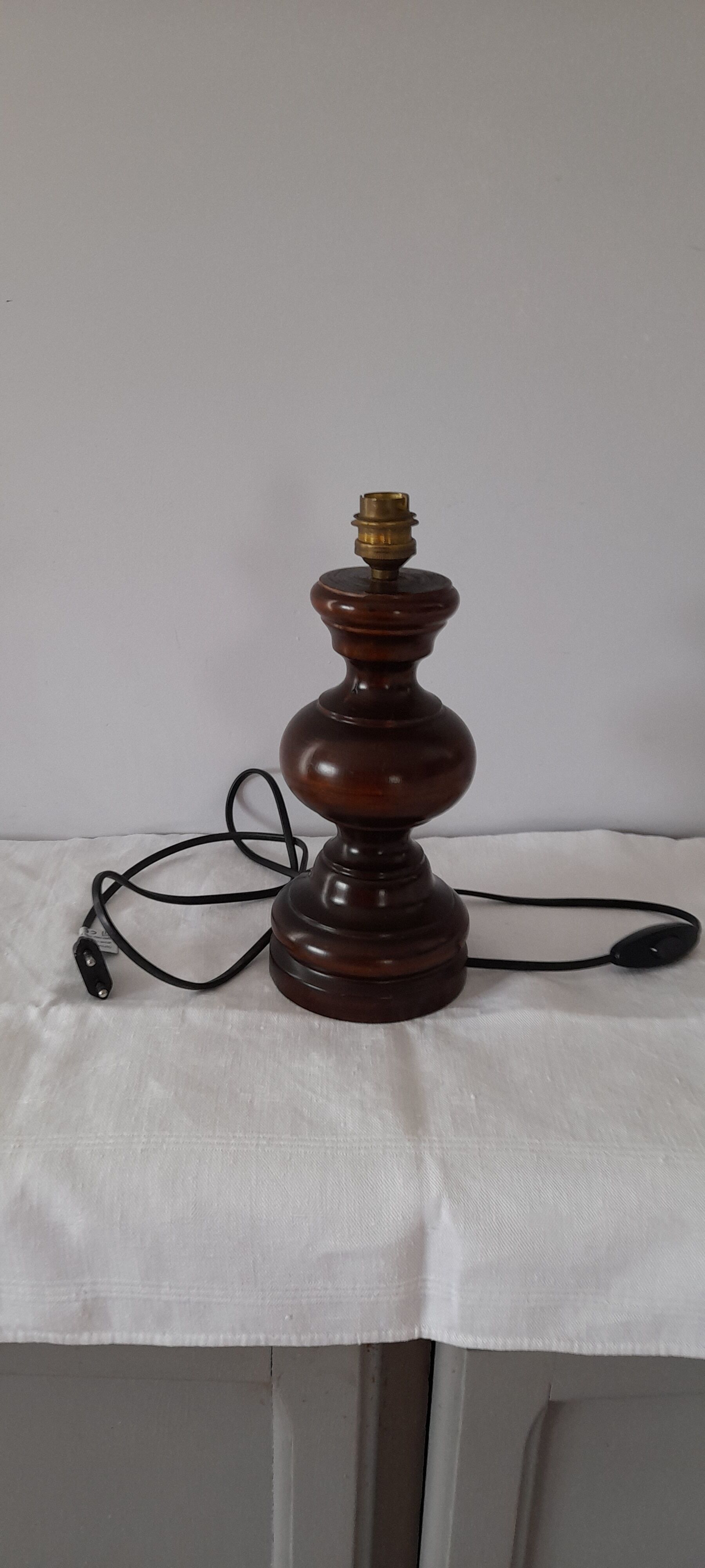 Wooden lamp foot turns