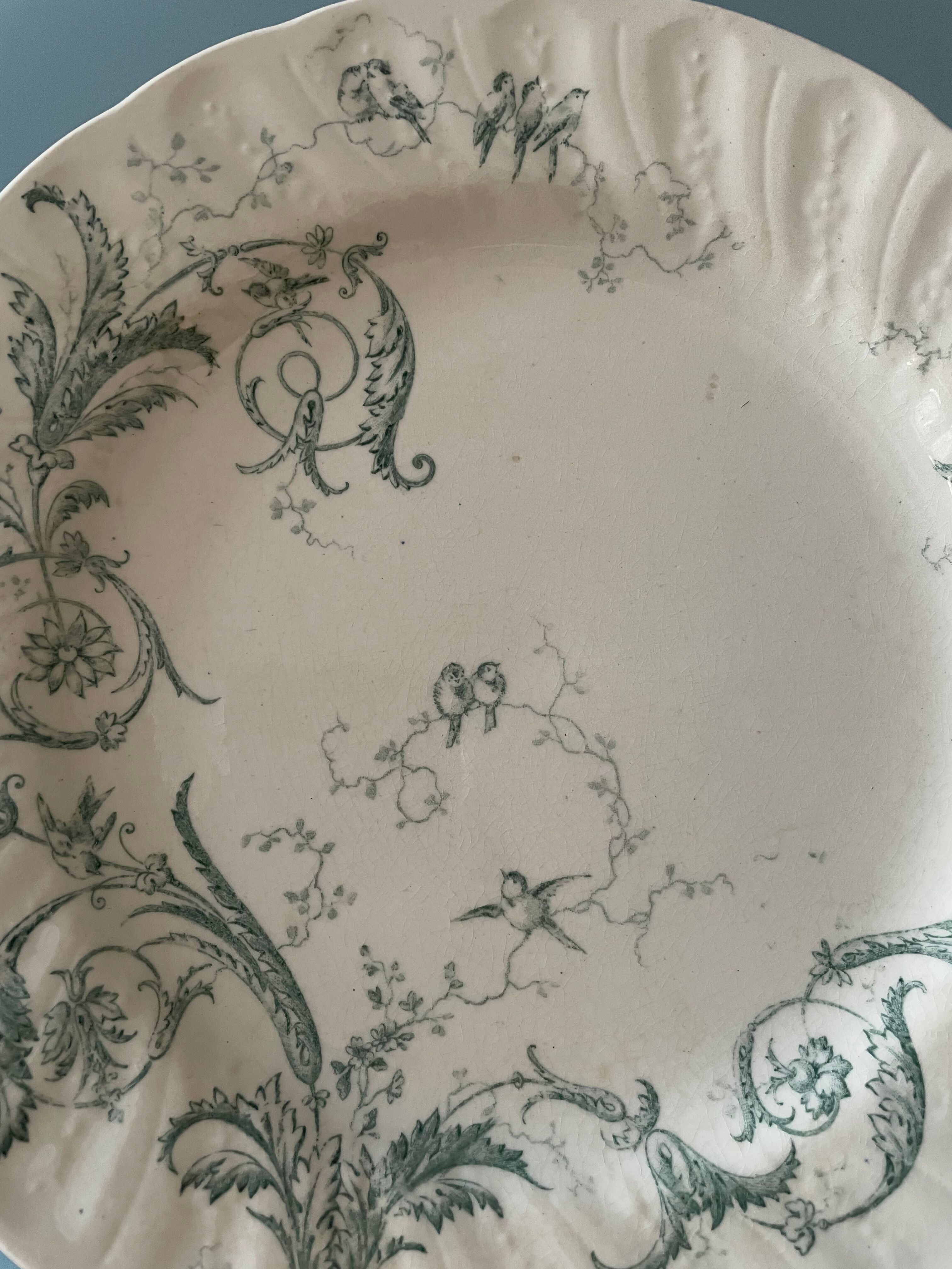 Set of 12 flat plates Terre De Fer XIXth in opaque porcelain of Gien, model Rinceaux