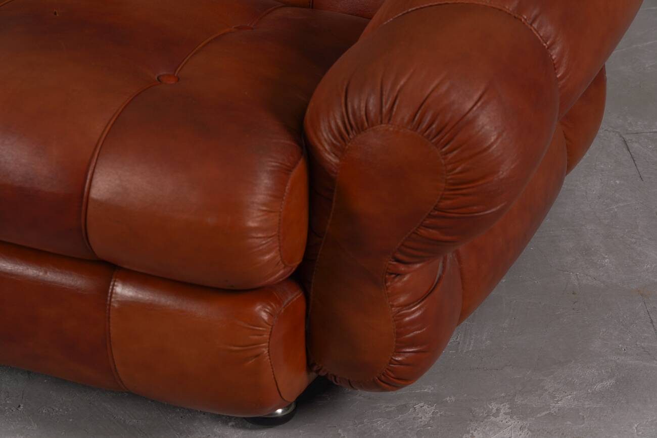 Fauteuils de club italiens vintage en simili cuir cognac, Italie années 1970, ensemble de 2