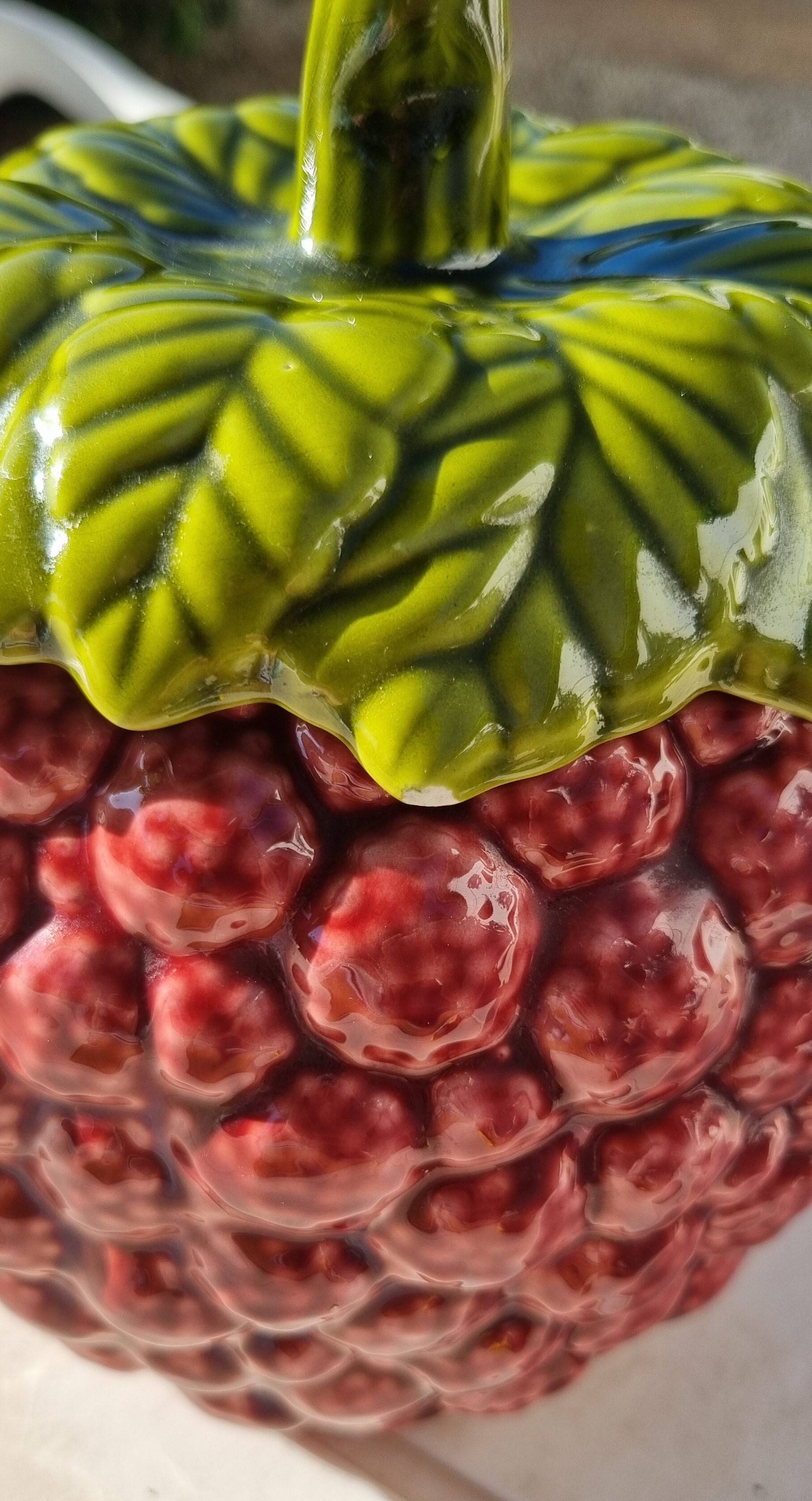 Raspberry slip pot