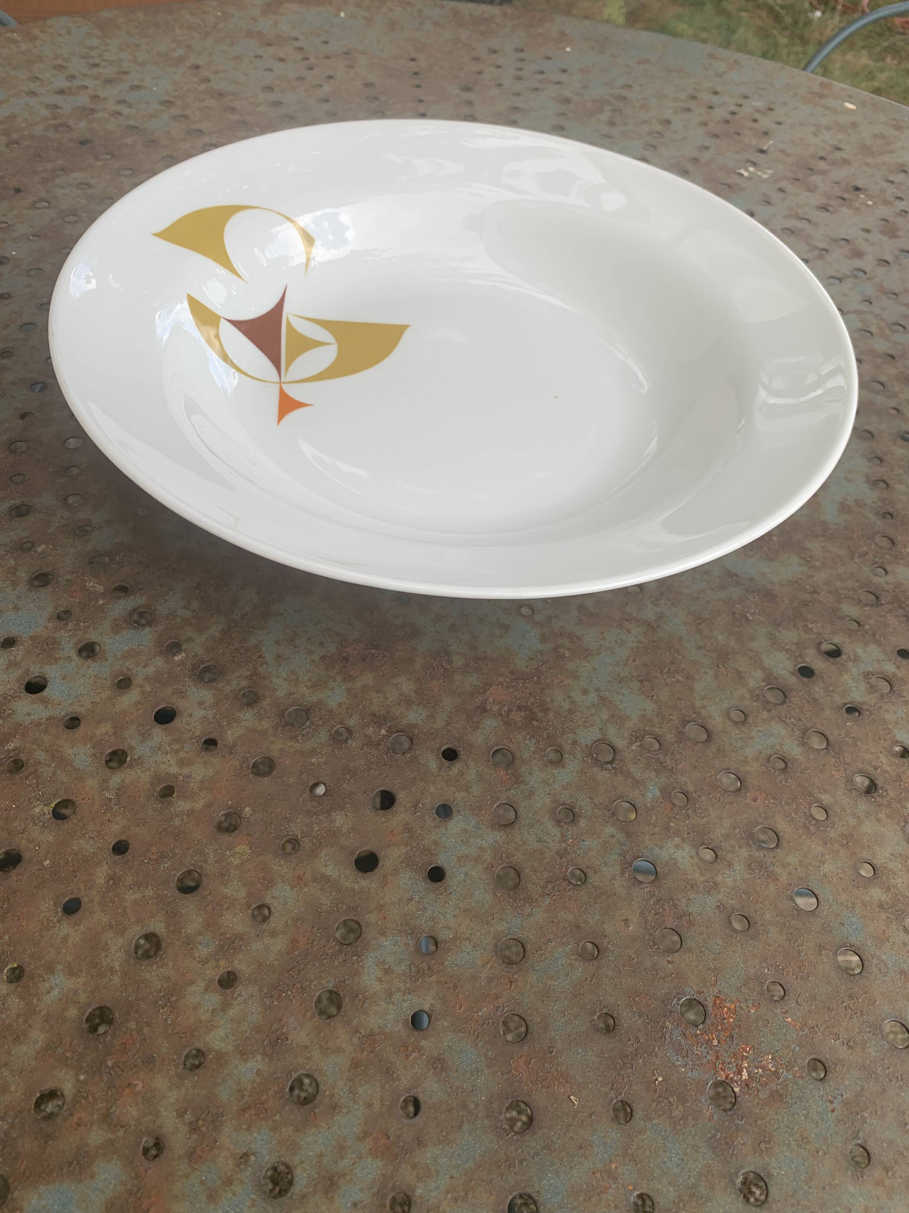 White porcelain deep dish, Schirnding Bavaria, design, vintage 1970