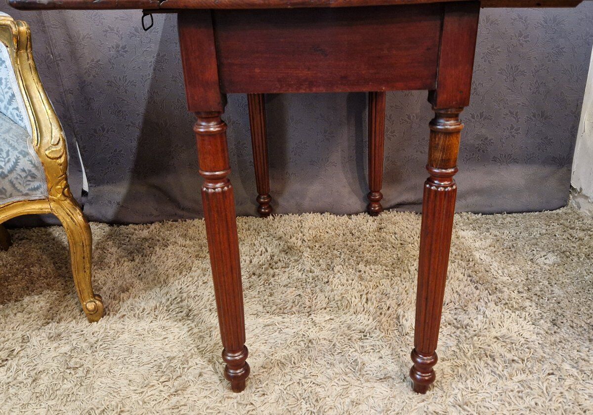 Table d'appoint en acajou