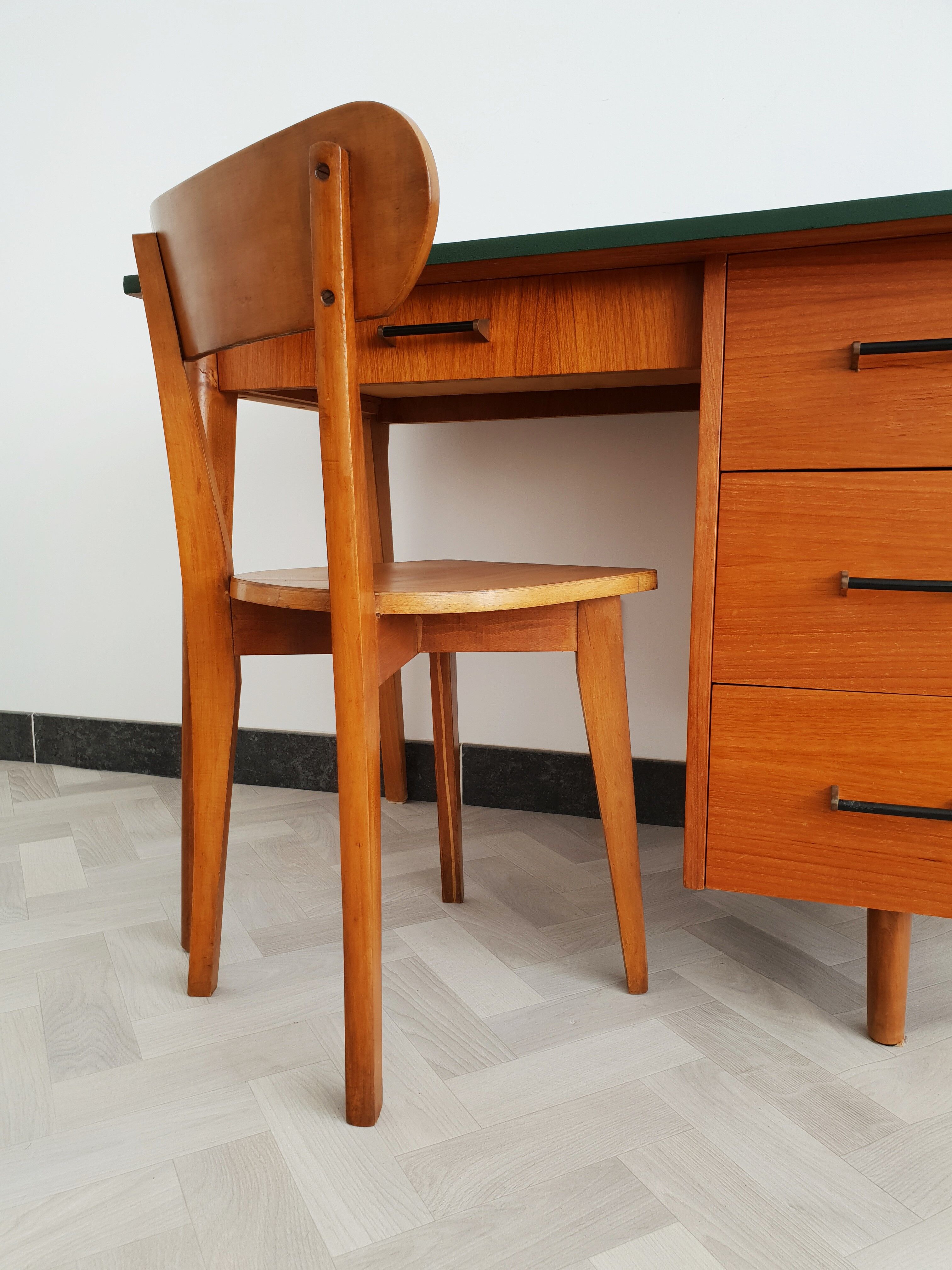 Ensemble bureau et chaise vintage