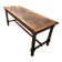 Longue table en bois massif