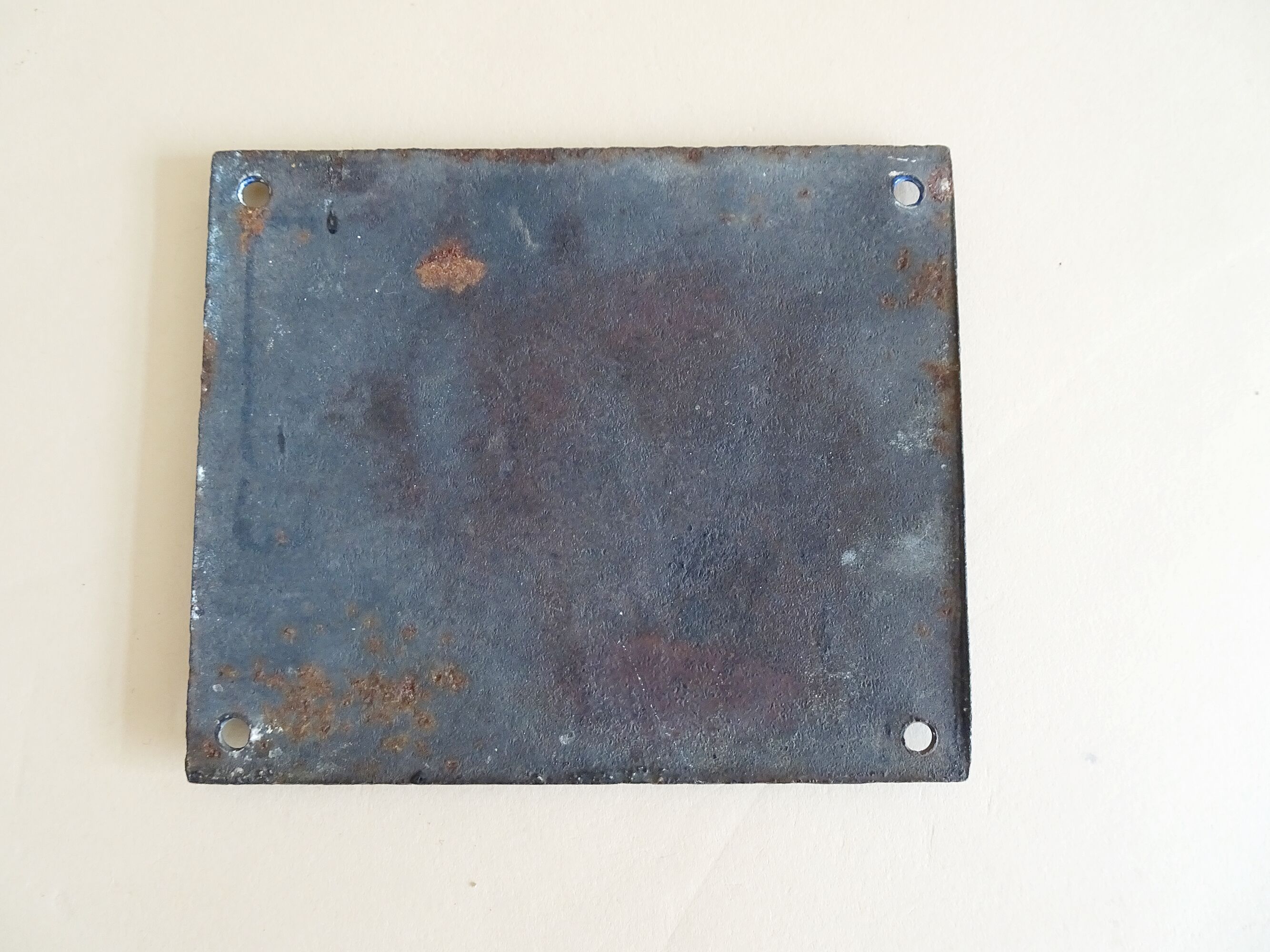 Plaque d’immatriculation de la vieille maison en bleu blanc, panneau en émail numéro 36