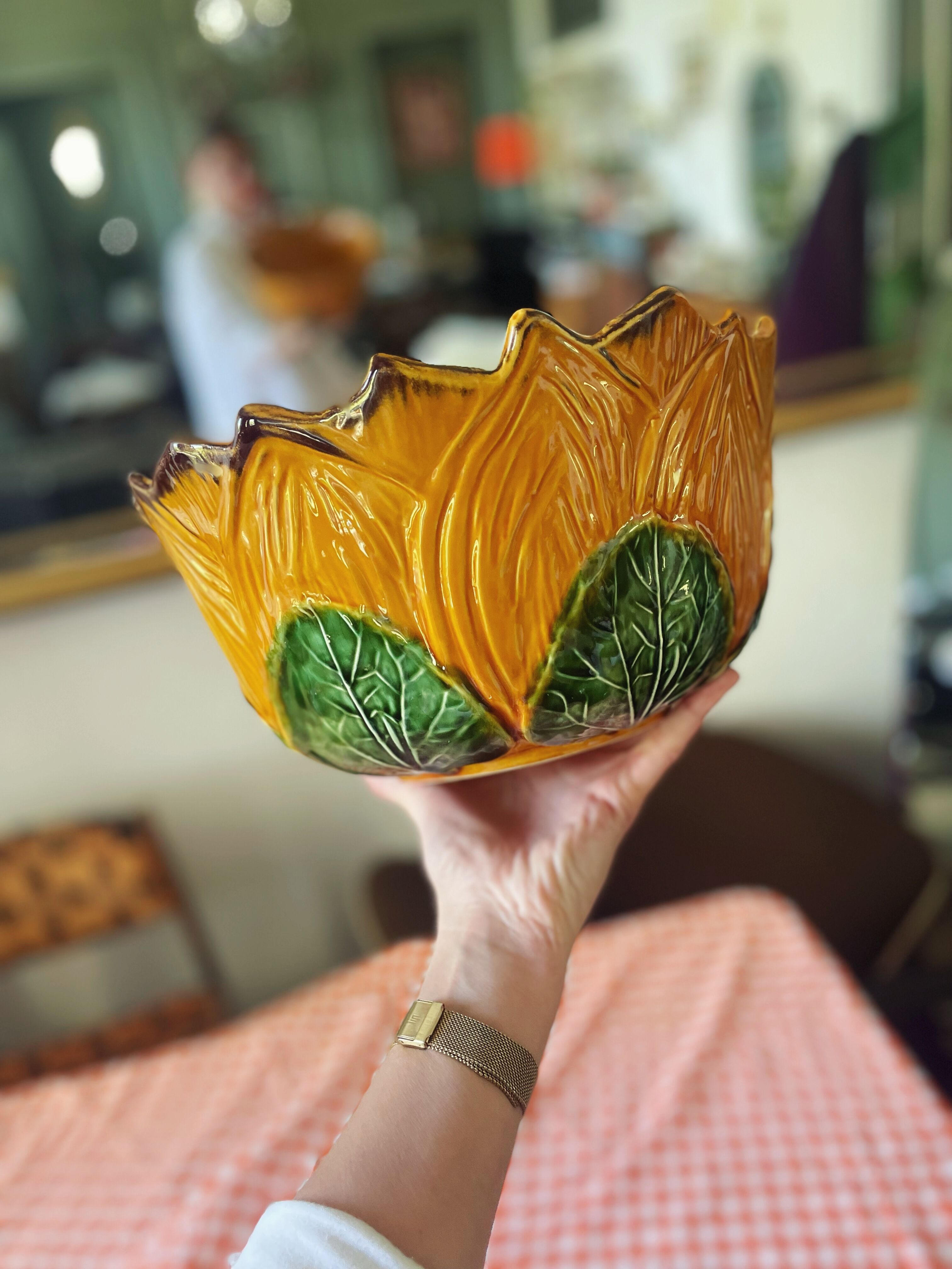 Sunflower bowl in slip