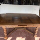 Renaissance-style solid oak table, 20th century.