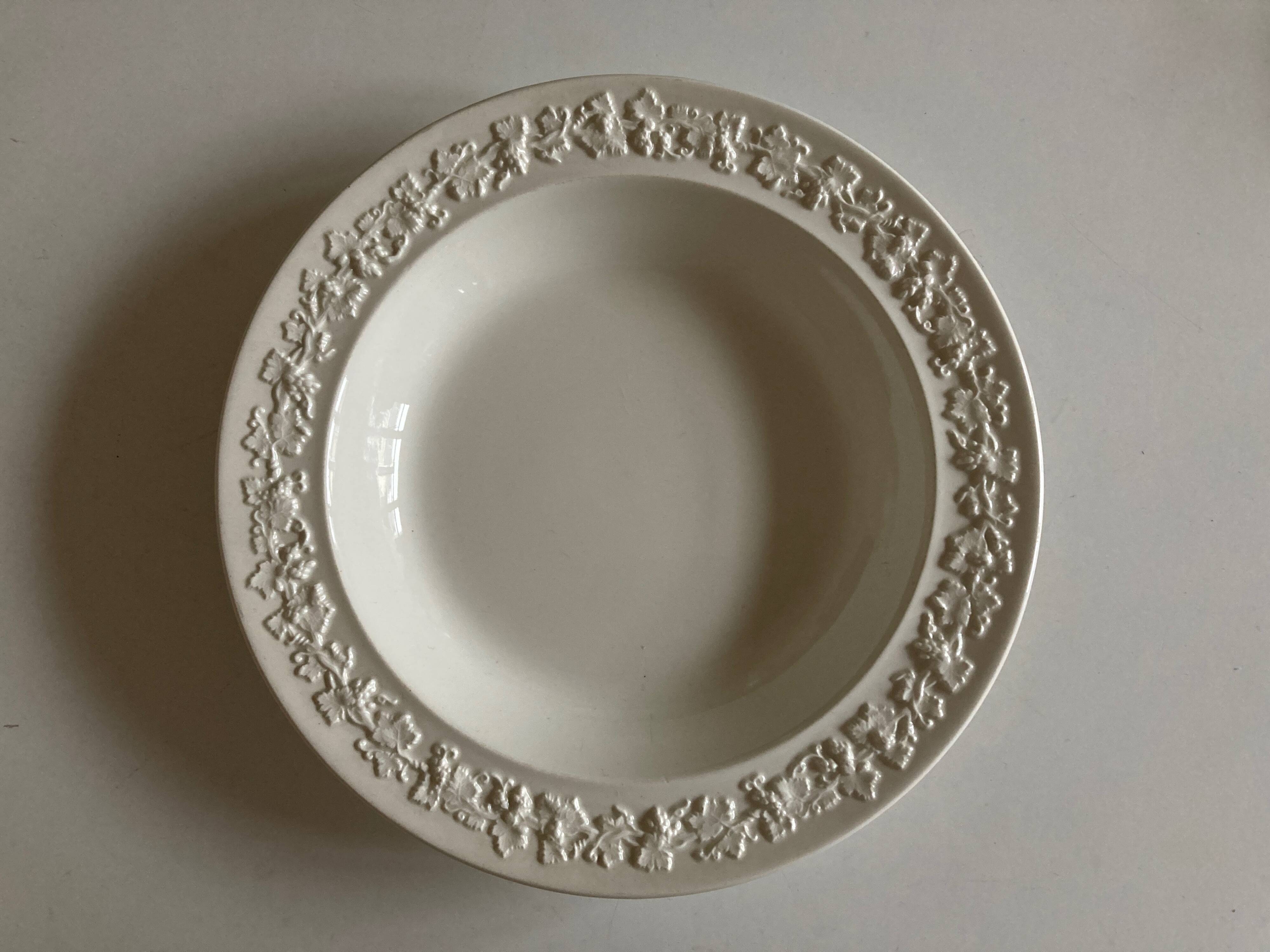 Neo classic Wedgwood plate fine earthenware Etruria Barlaston 19th