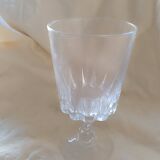 10 verres à vin en cristal gravé