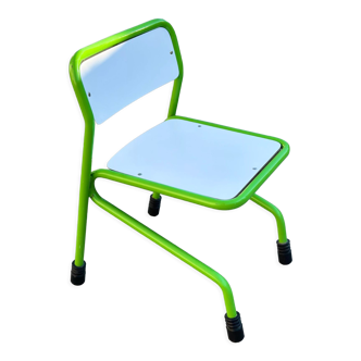 Green tubular children's chair 60 years;