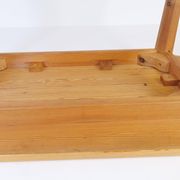 Table basse en pin du milieu du siècle par Carl Malmsten, Suède, années 1940