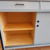 Buffet kitchen low blue formica