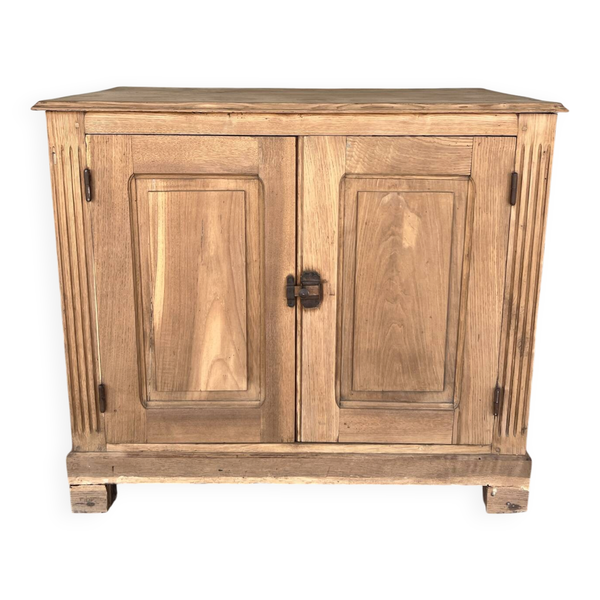 Solid wood sideboard