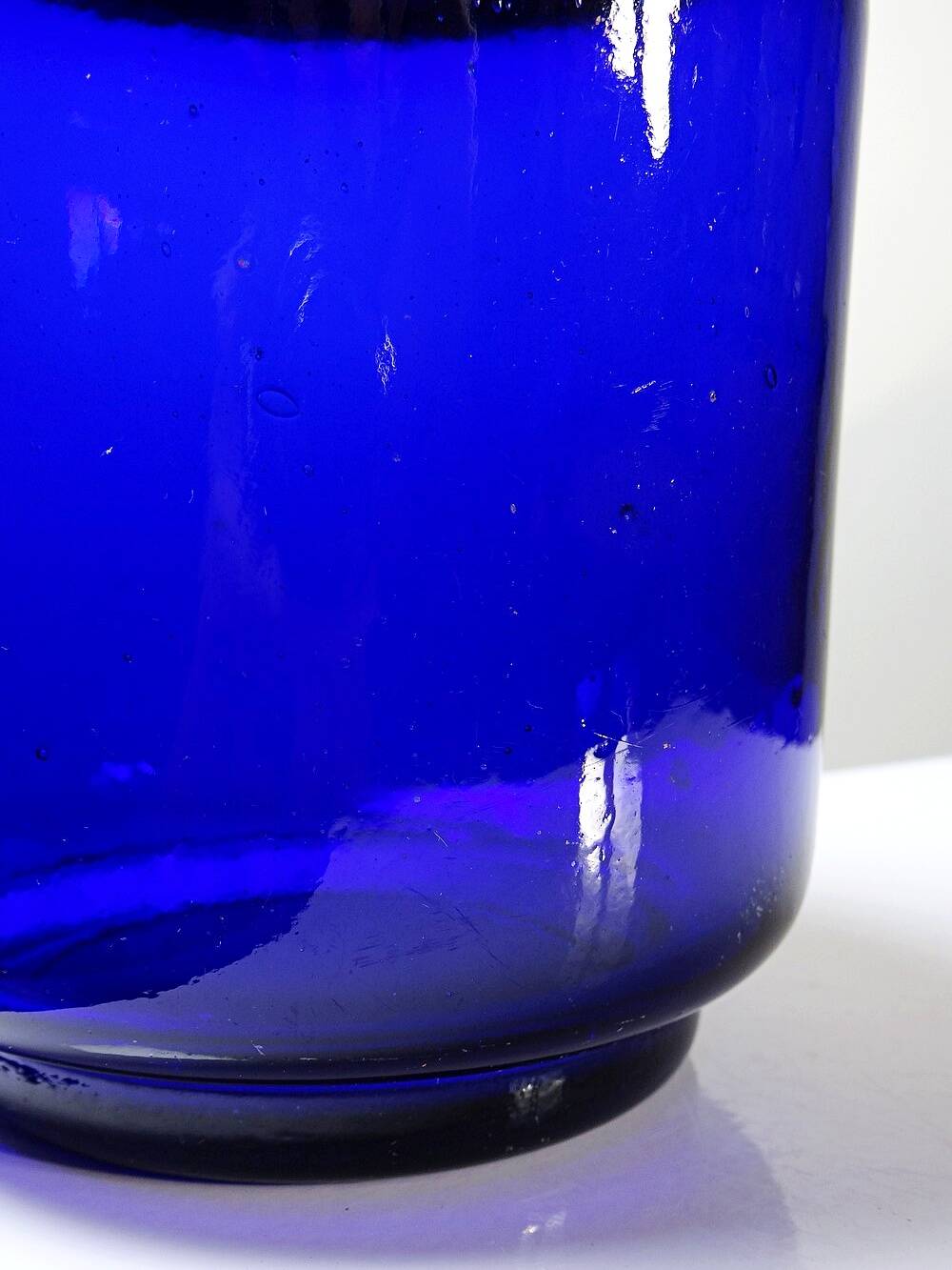 Antique biscuit jar/sweet jar, cobalt blue glass and silver-plated metal, early 20th century.
