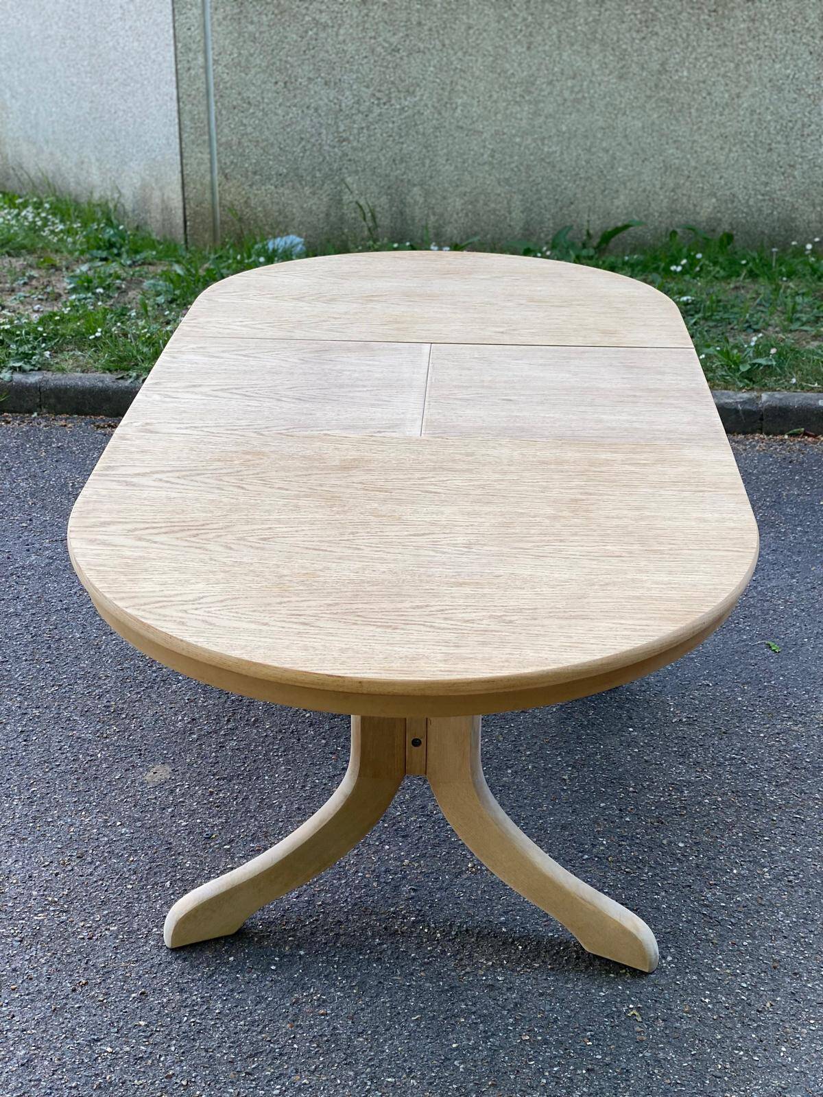 Extendable farmhouse dining table renovated in raw oak 20th century 185cm
