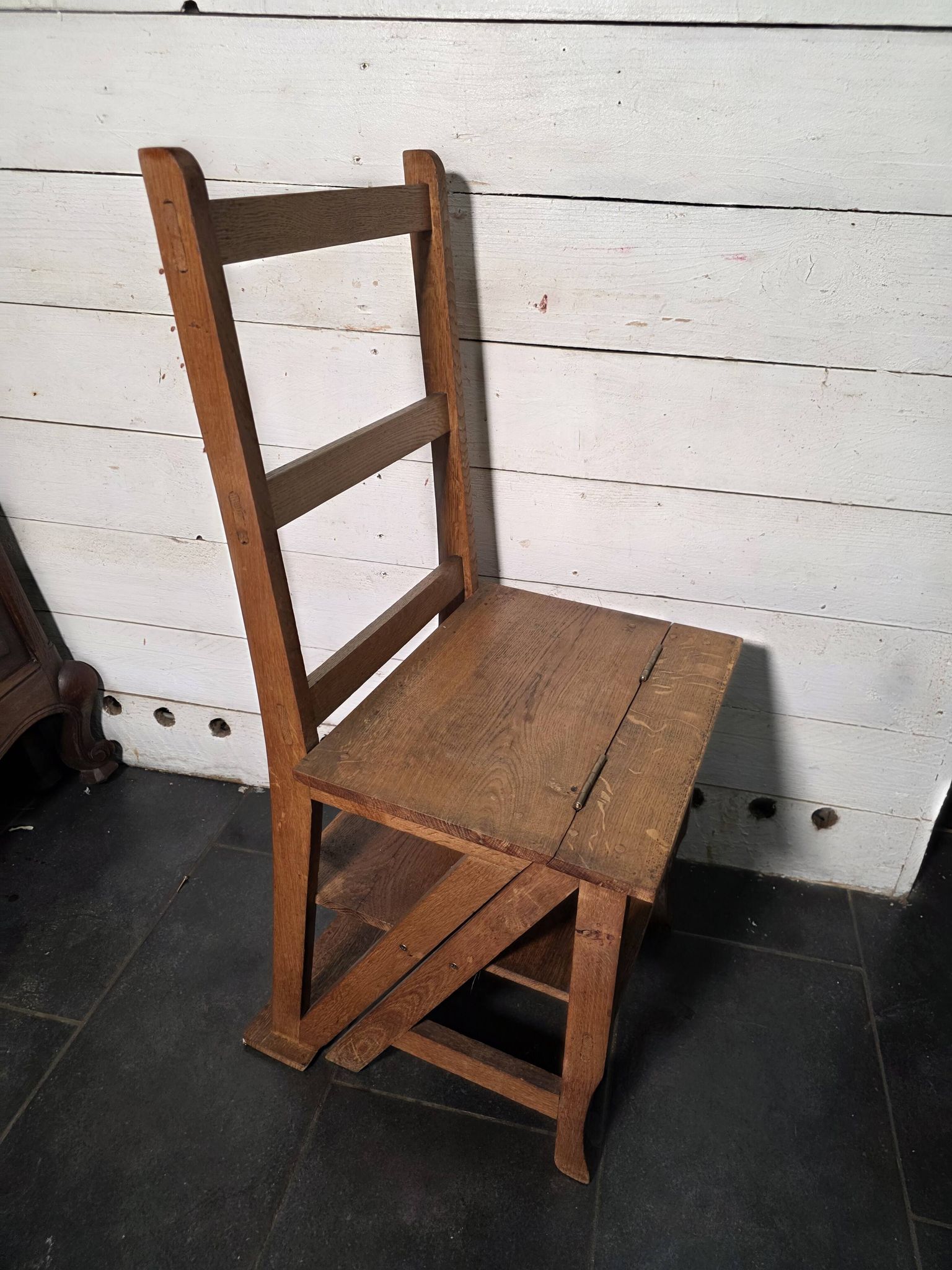 Chaise escabeau en chêne massif