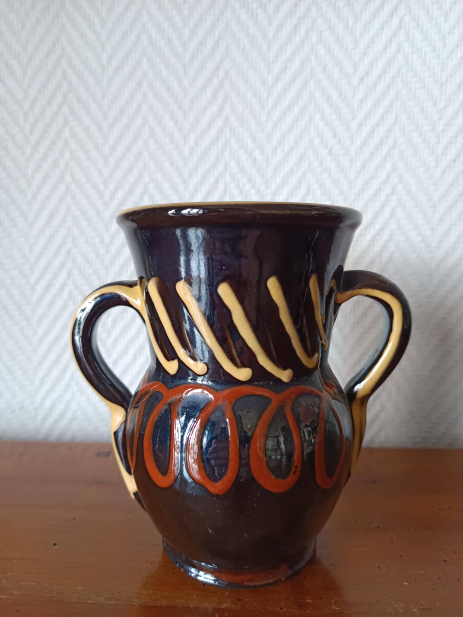 Pair of vintage 1960 ceramic vases