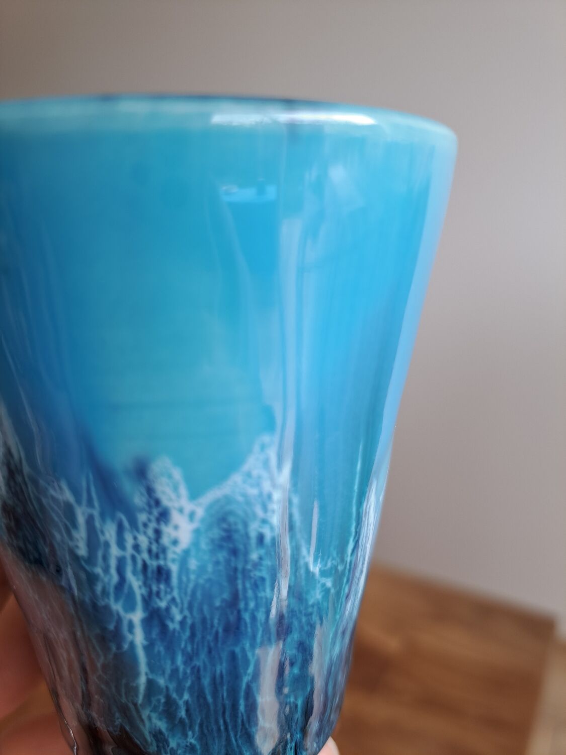 Mug sur pied vallauris