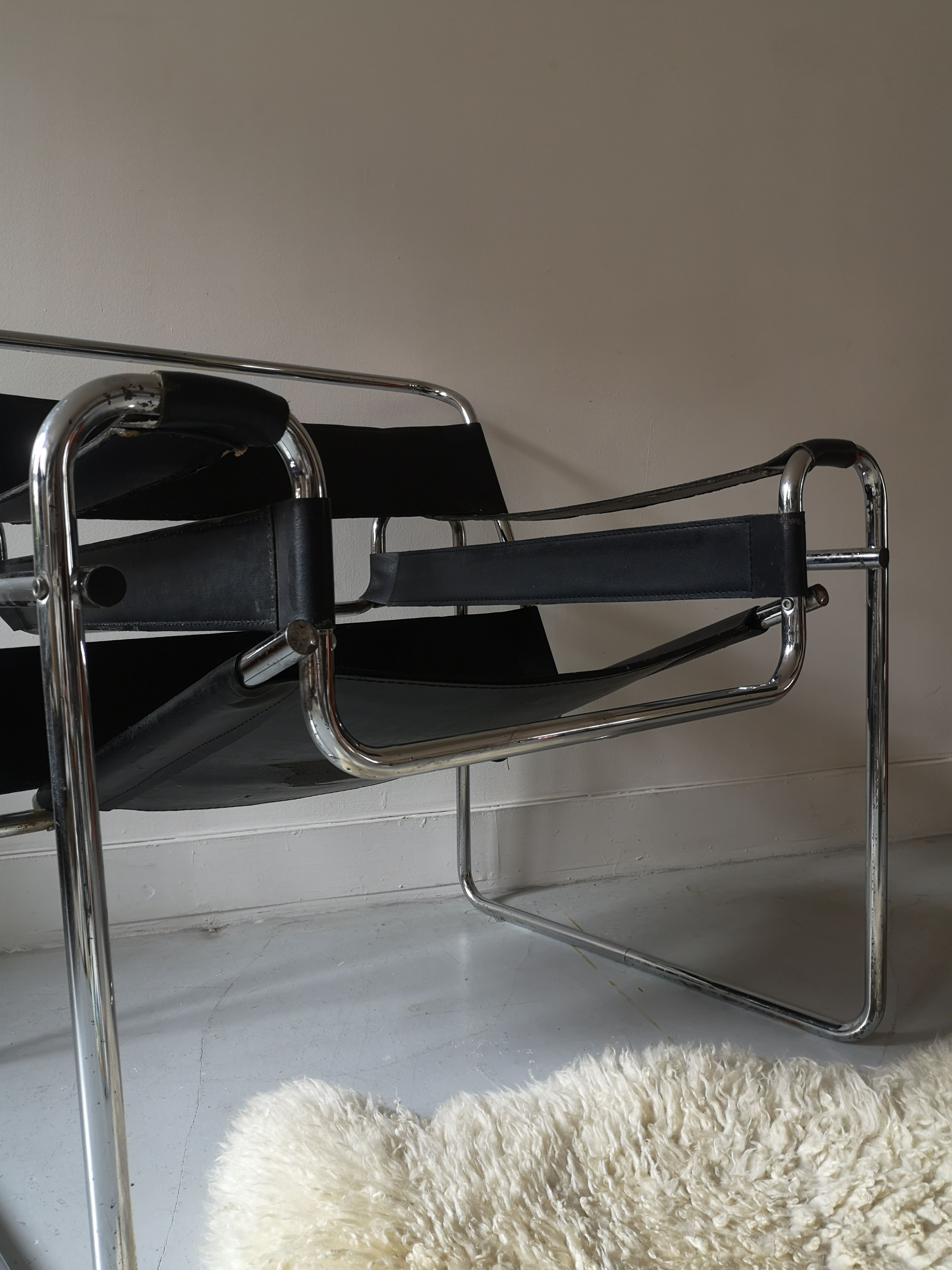 Black leather armchair Wassily by Marcel Breuer, 1970