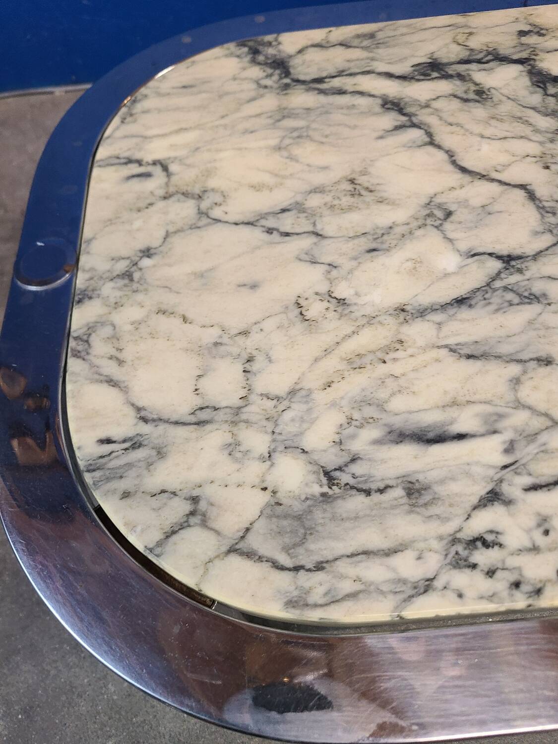 Italian design coffee table from the 70s, marble and chrome