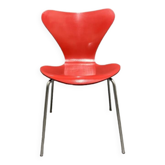 Chair by arne jacobsen