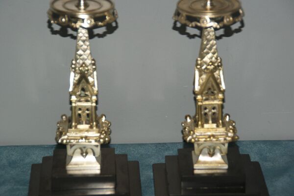 Rare paire de chandeliers en bronze XIX siècle