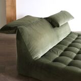 Le bambole bed in green velvet By Mario Bellini for B&B Italia, 1970s