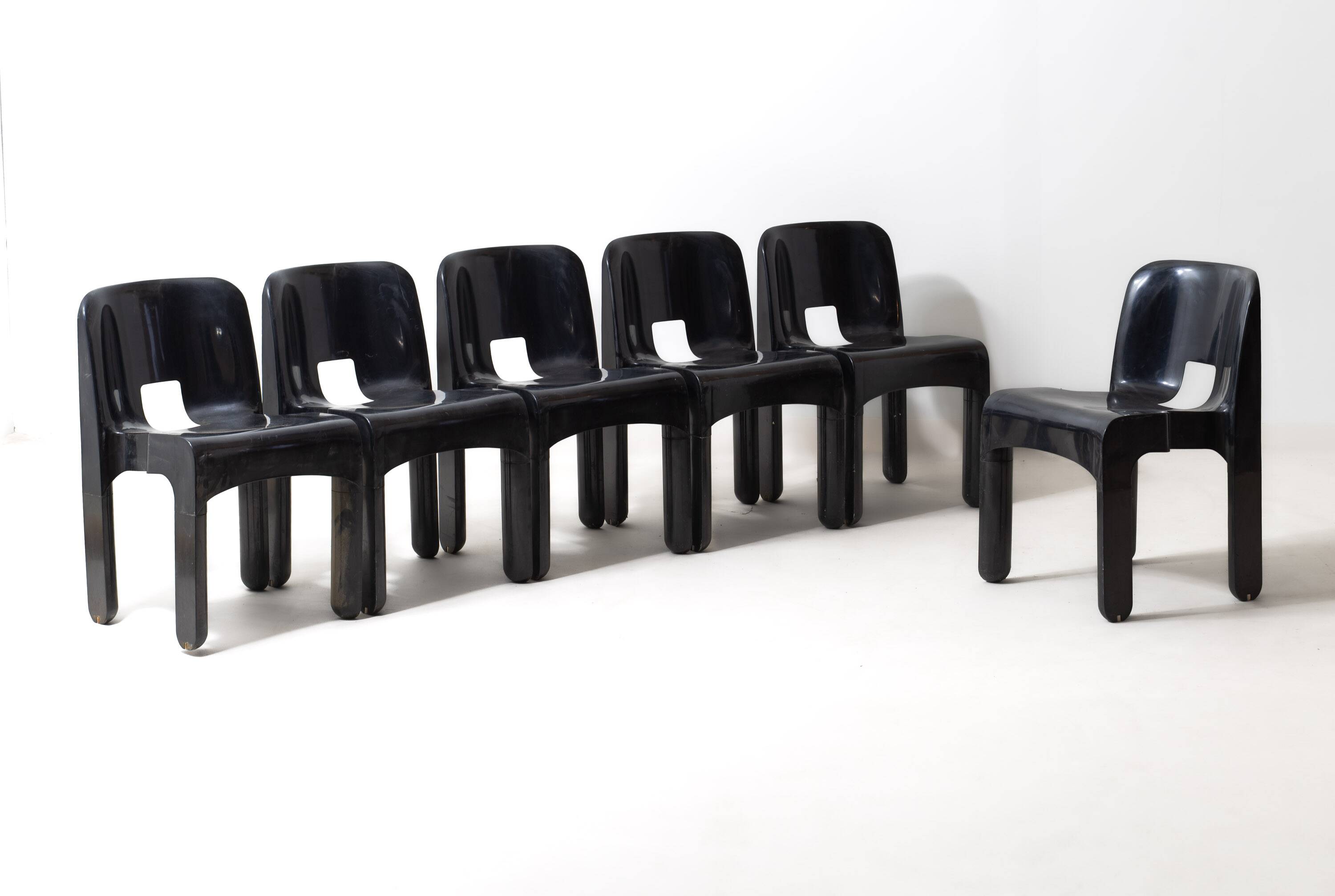 Ensemble de 6 chaises 'Universale' par Joe Colombo