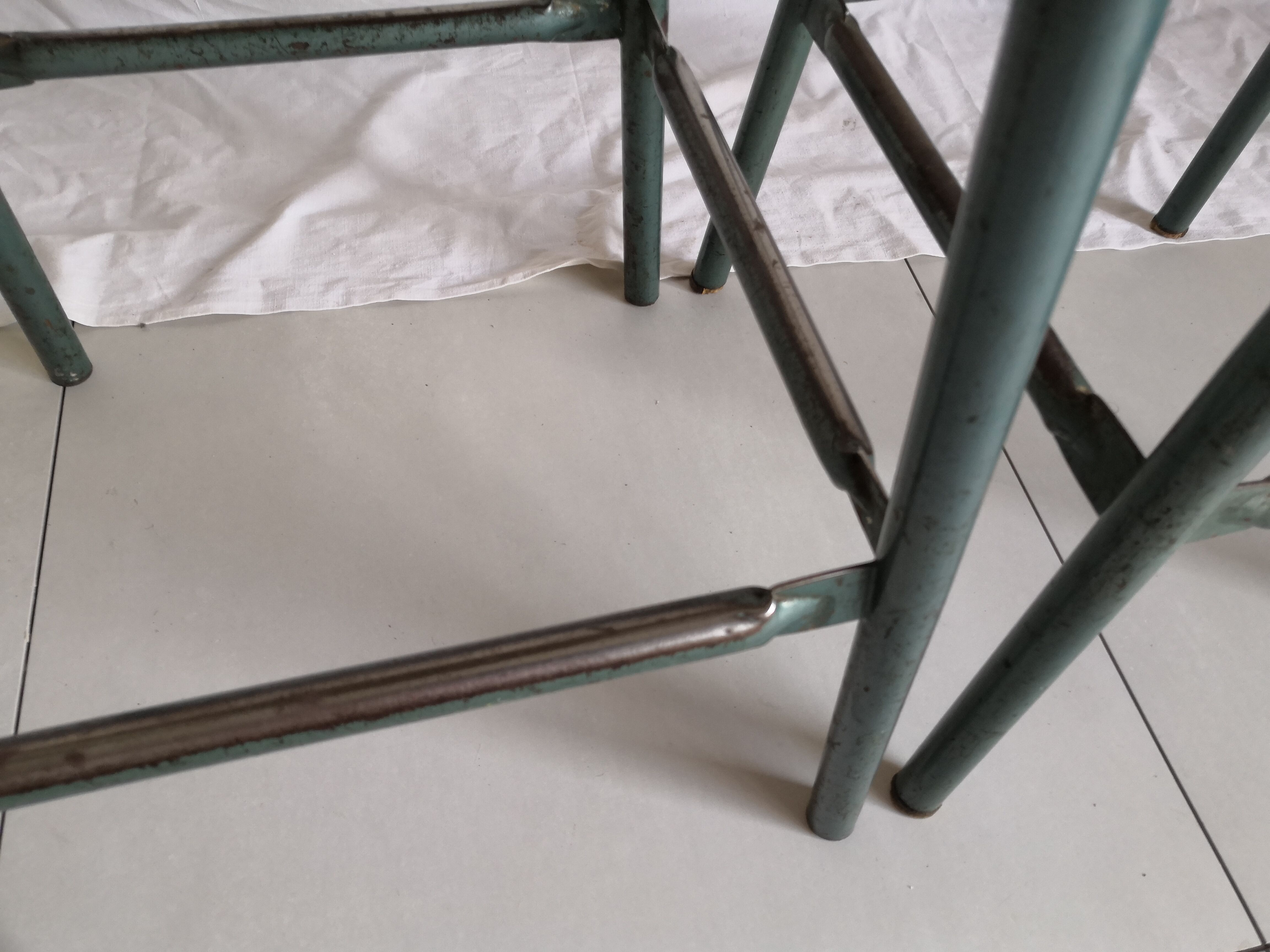 Duo of vintage 60s workshop industrial tabourets