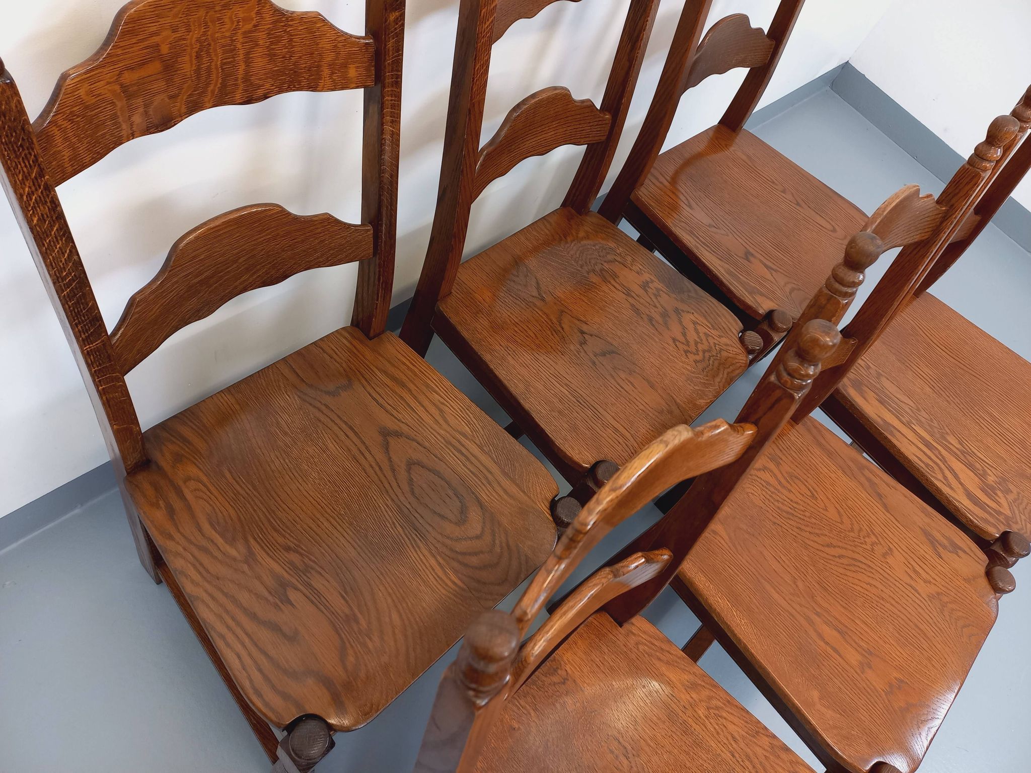 Set of 6 vintage brutalist chairs in oak wood from the 60s