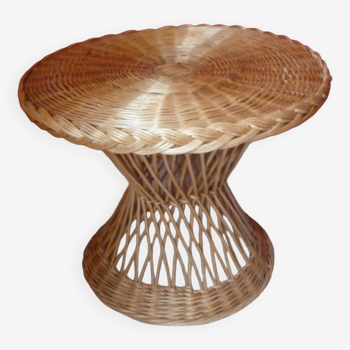 Wicker table