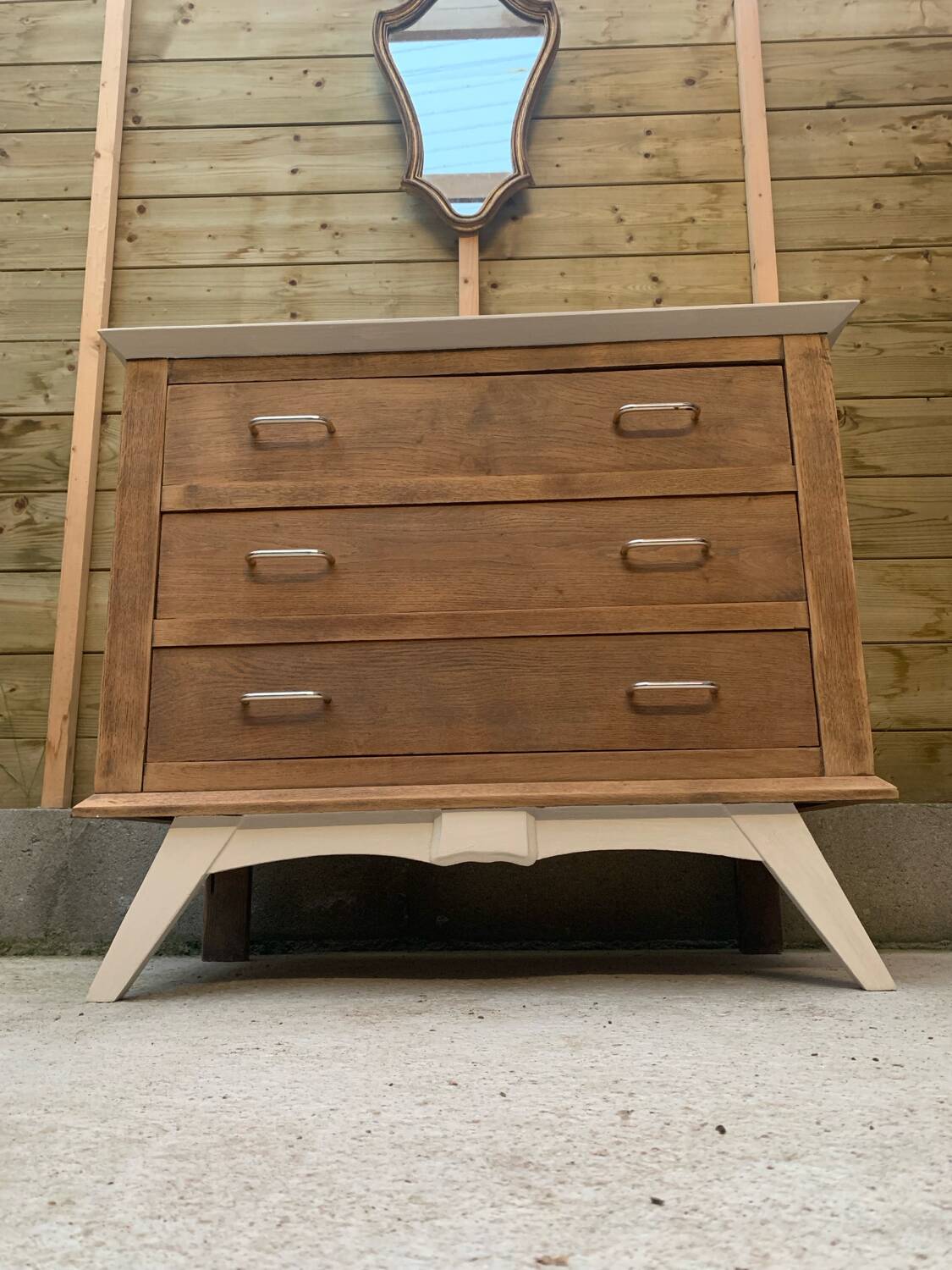 Vintage chest of drawers