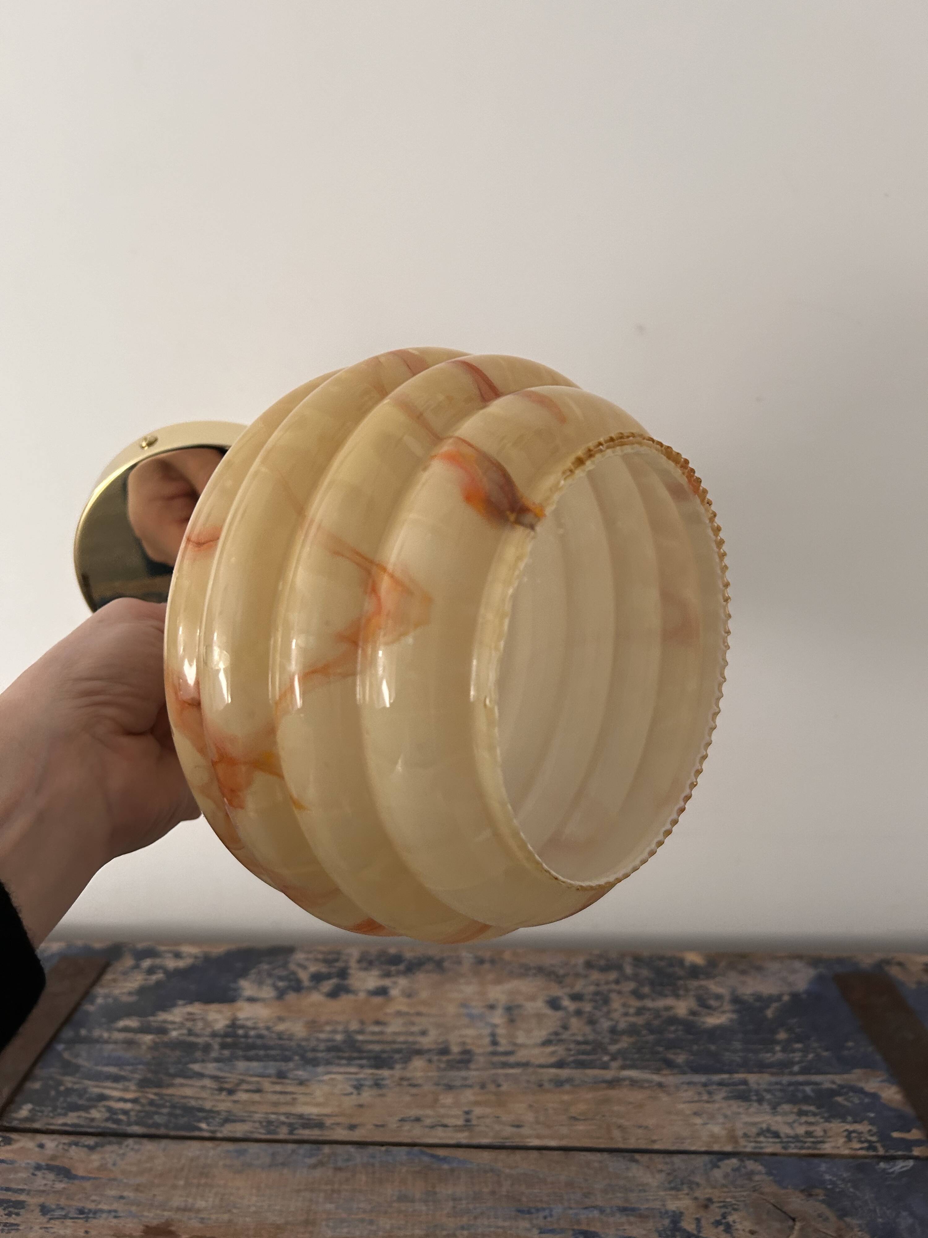 Wall light in marbled opaline