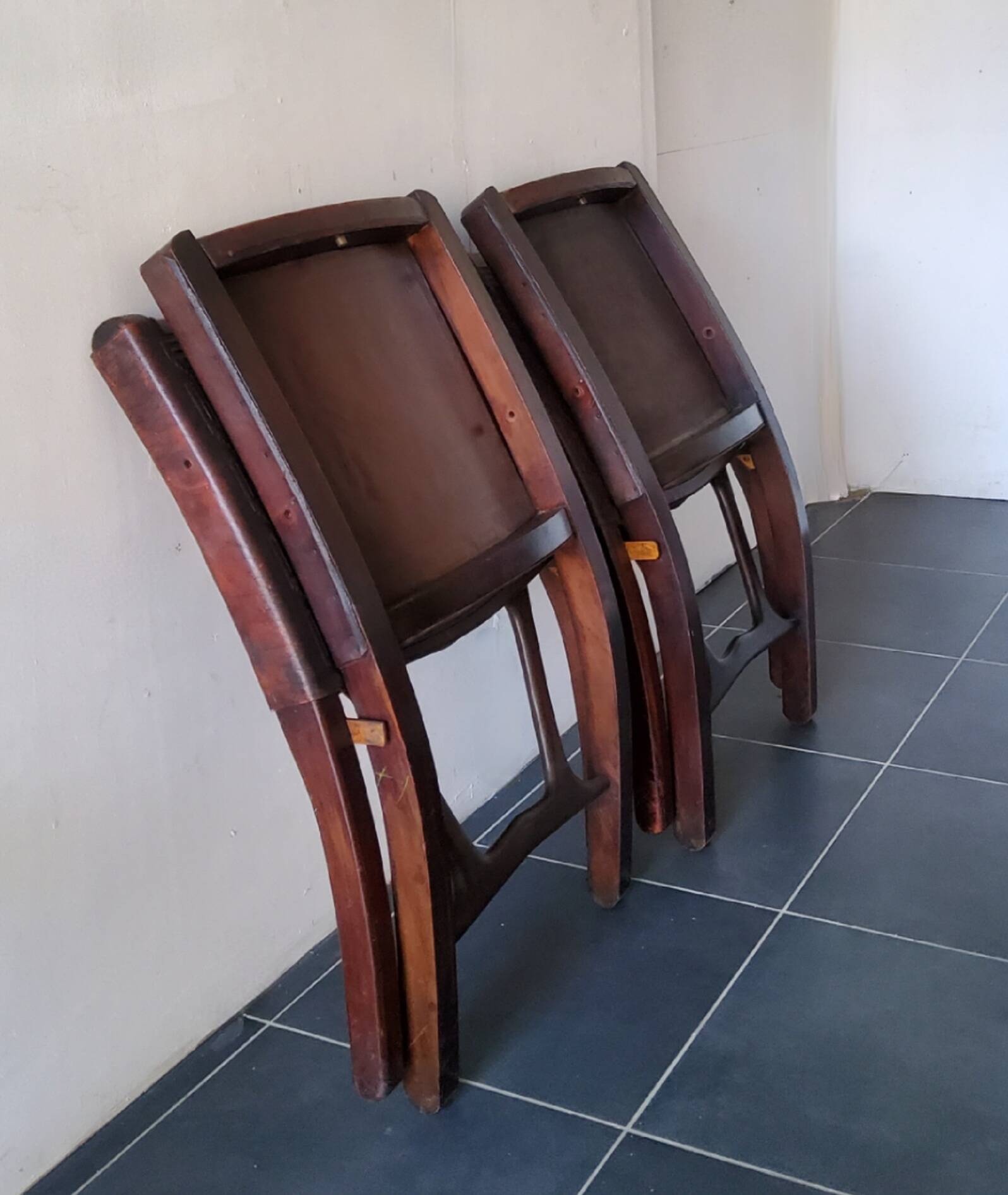Pair of "Relax" armchairs in leather and wood, Angel I. PAZMINO - 1950