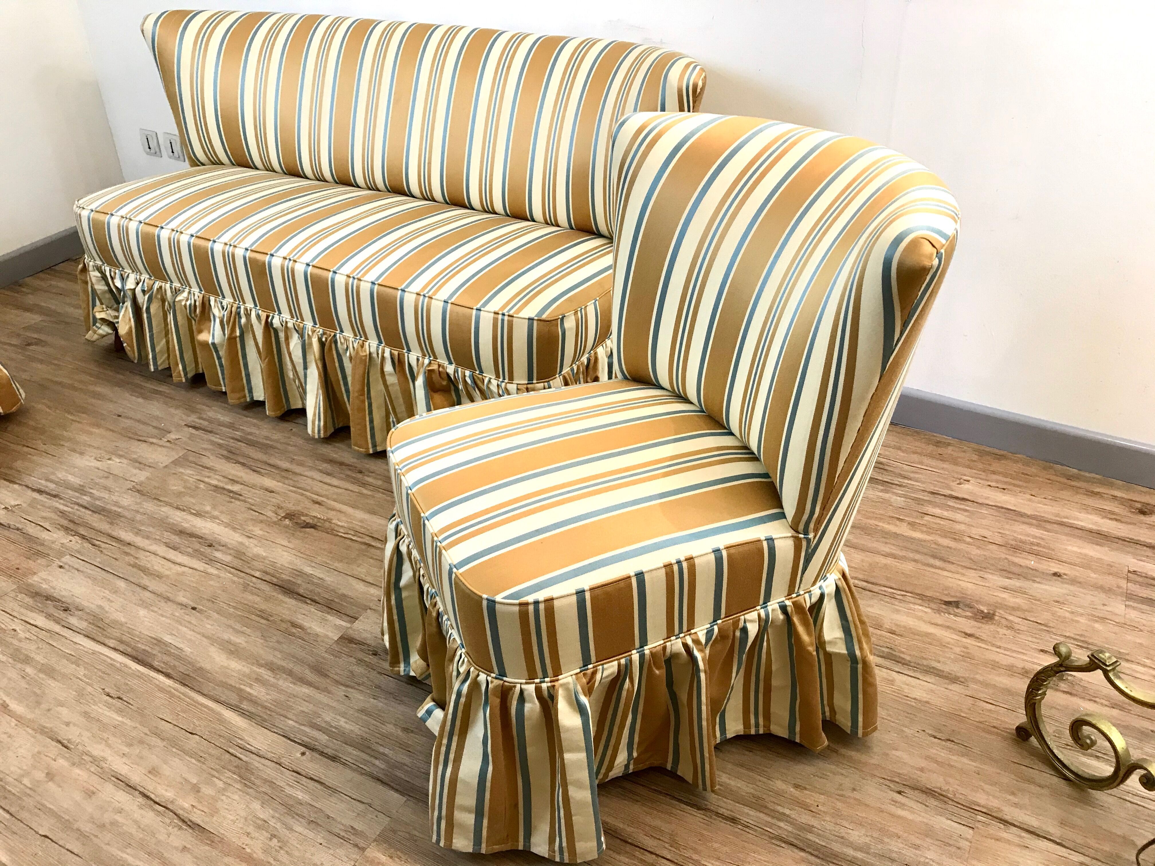 Set sofa and armchairs toad