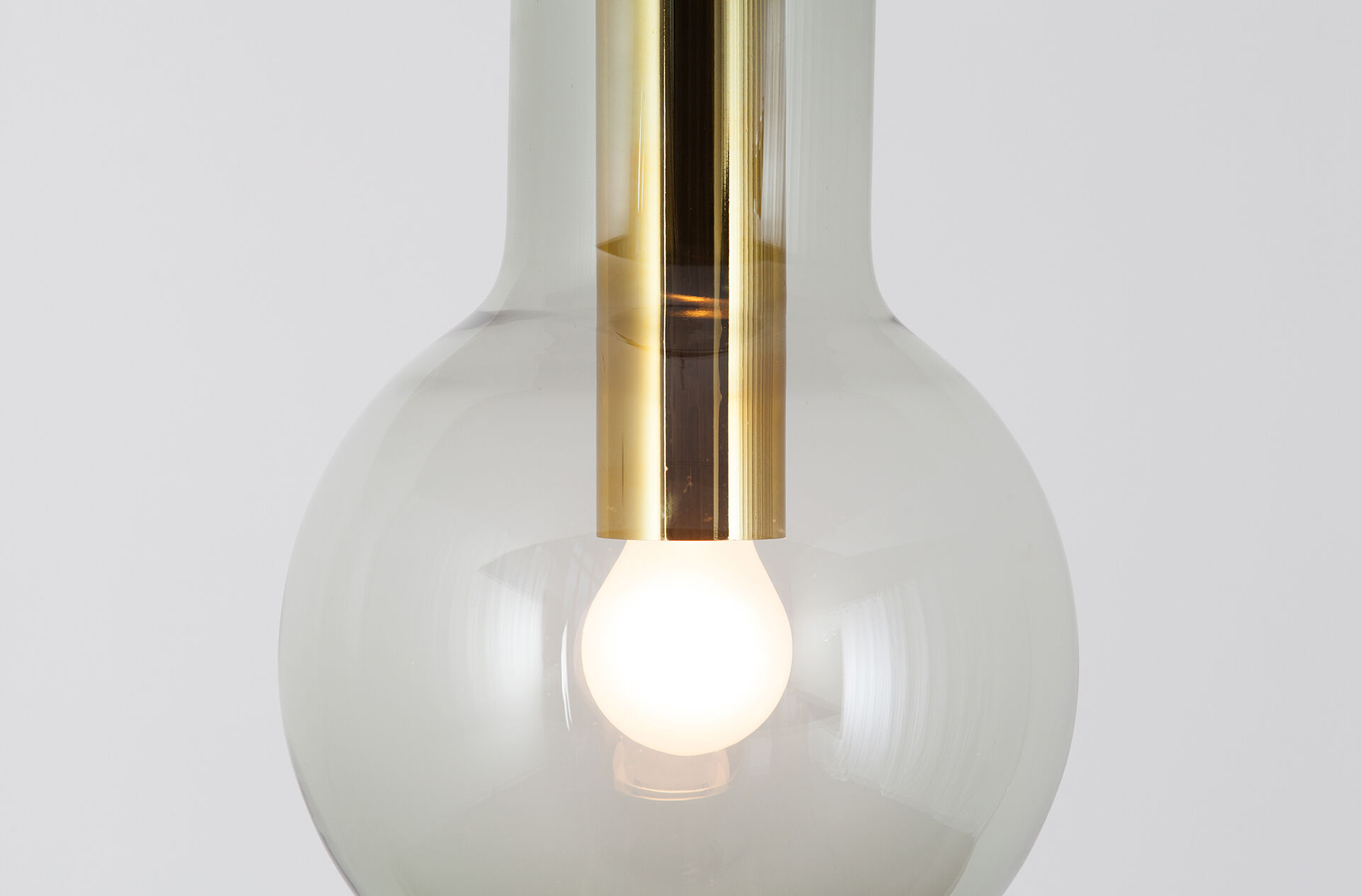 Medium "Maxi Bulb" by Raak