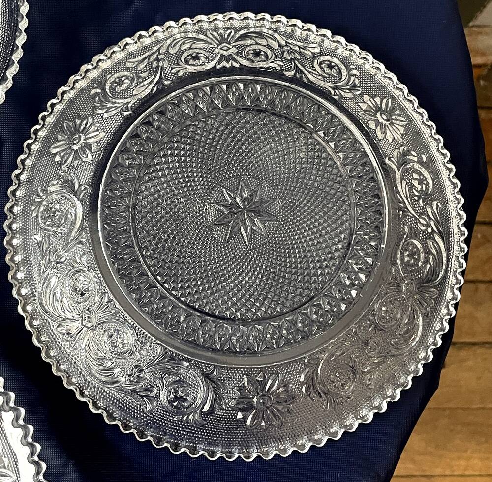 SET OF 7 DESSERT PLATES IN BACCARAT CRYSTAL ARABESQUE MODEL