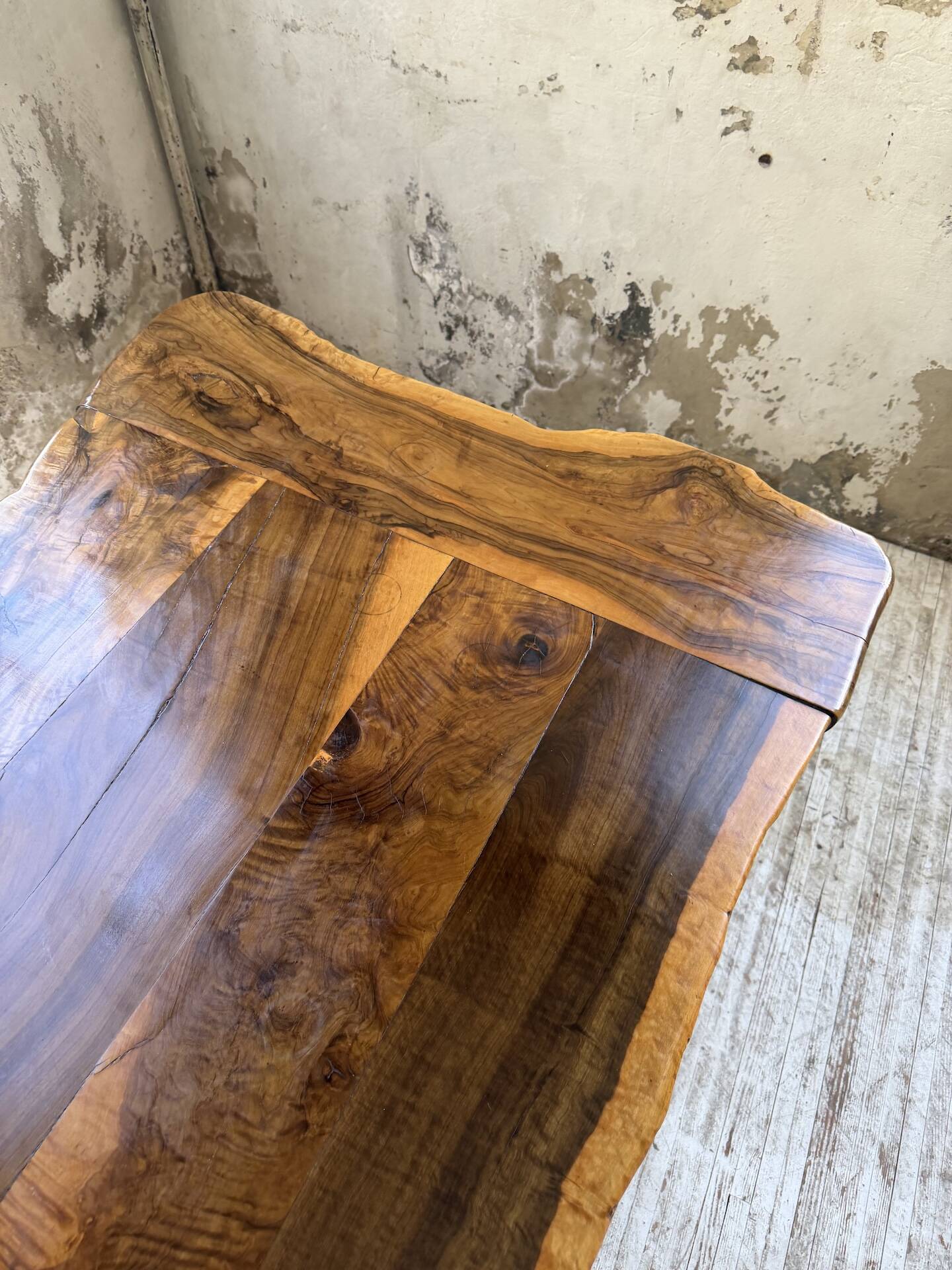 Dining table in solid olive wood Maison Skela 1960