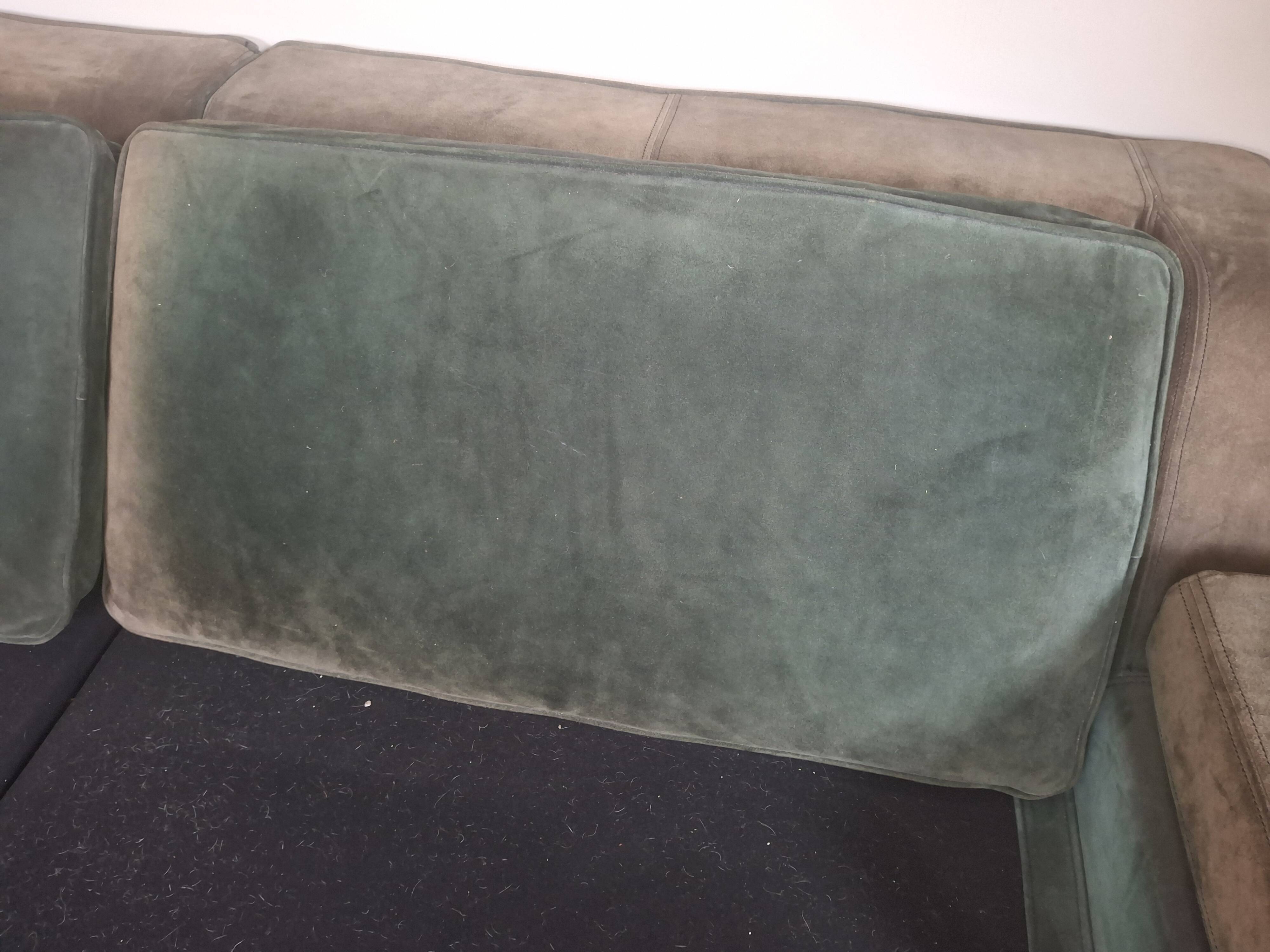 Double bed frame - Roche Bobois 1970s - complete - original green suede