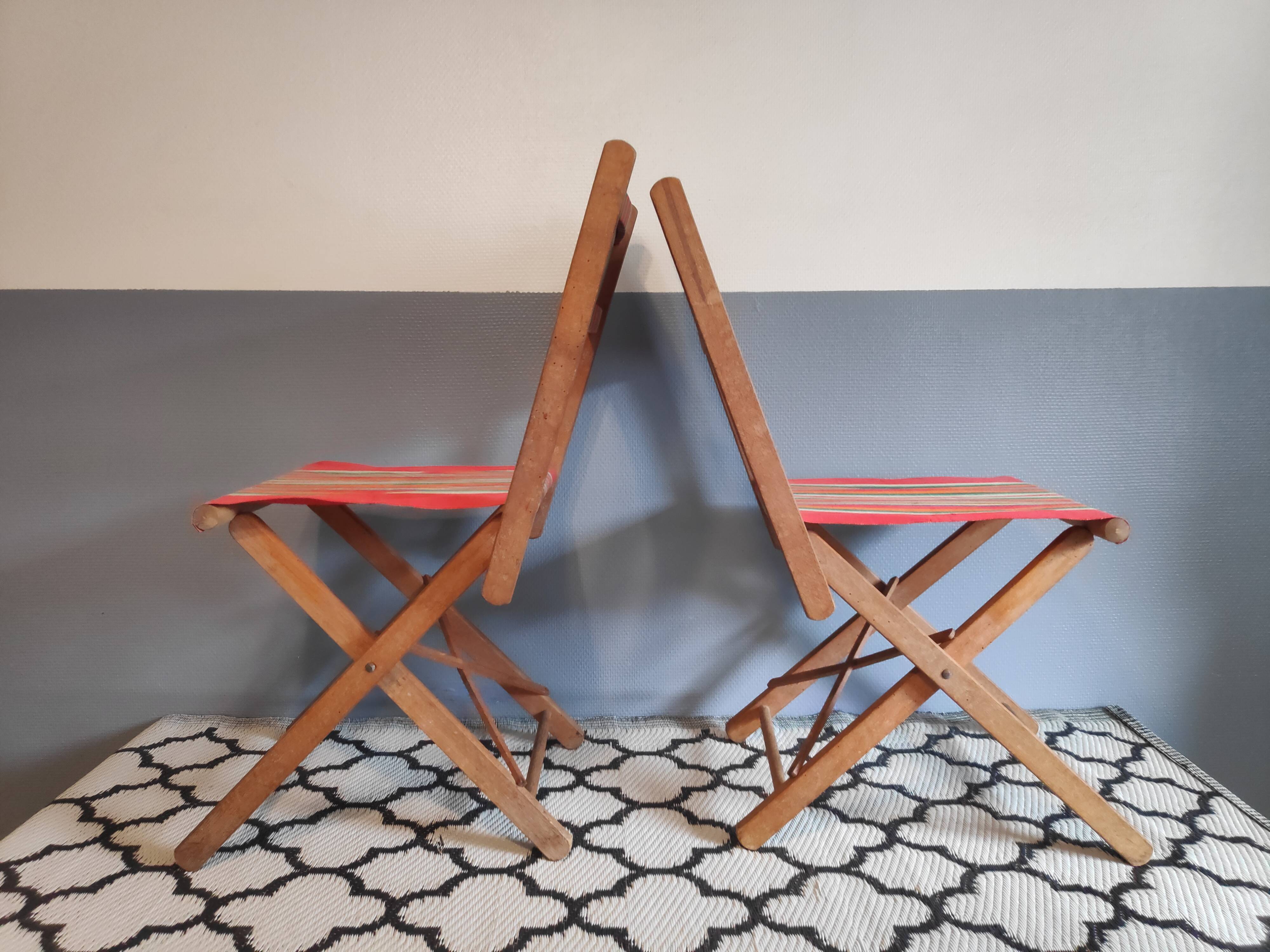 Vintage wooden folding chairs and basque fabric