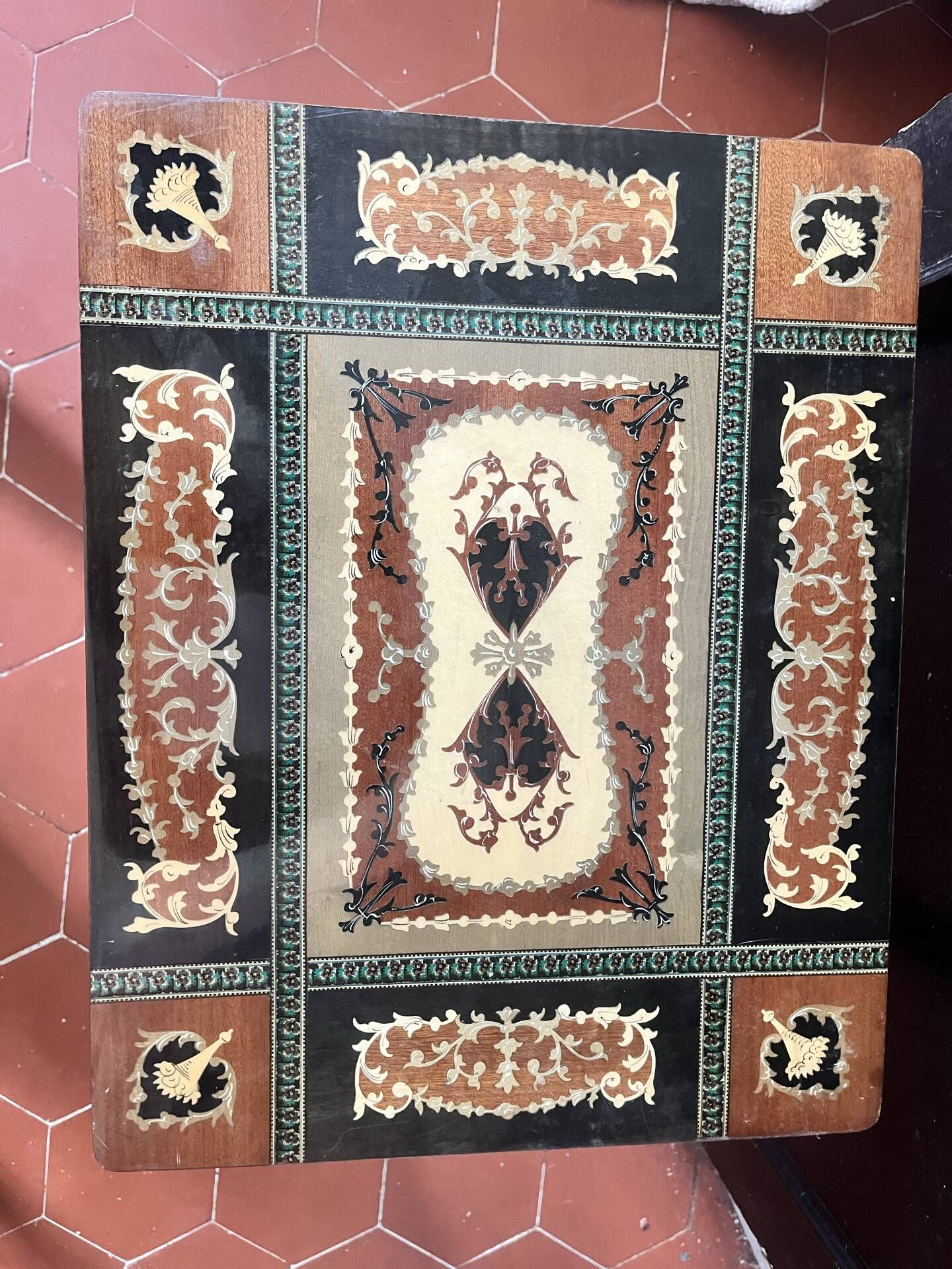 Music table in Italian marquetry (Sorrento) - Melody "Torna"