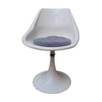 Chaise tulipe pivotante